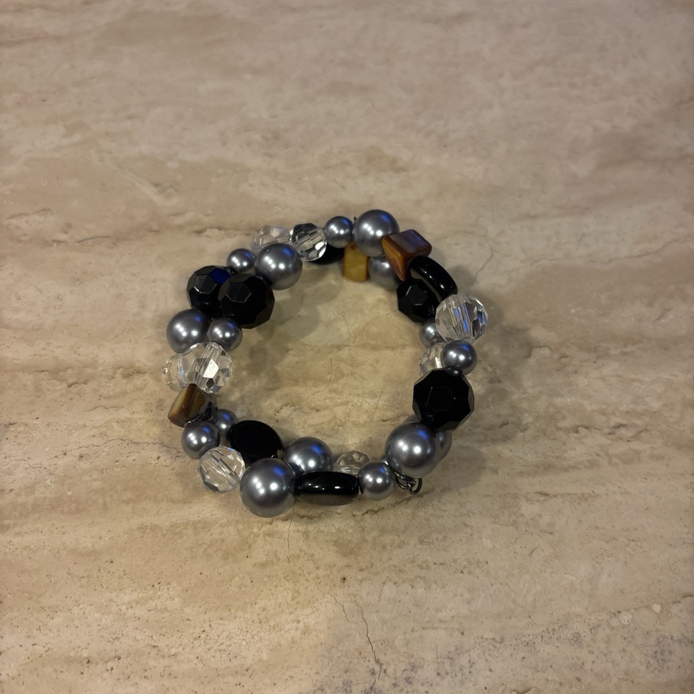 Elegant Silver and Black Beaded Bracelet